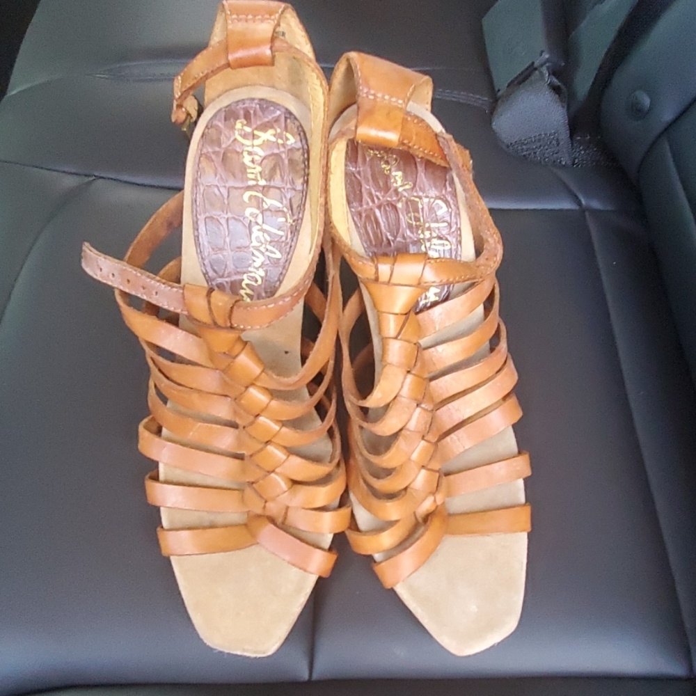 Leather shoes